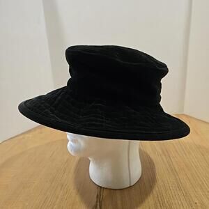 Eric Javits Women's Hat Black Velvet 4" Brim